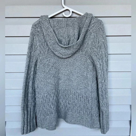 America Eagle 🦅 Women’s Hand Knit 100% Wool Sweater Cardigan Sz M - Picture 2 of 7